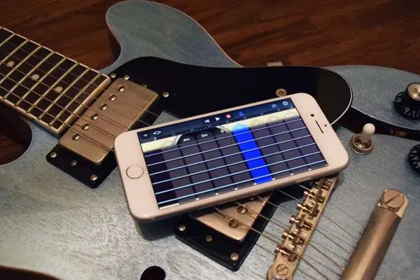 5 mejores aplicaciones para aprender guitarra​: ¡Juega en tu celular!